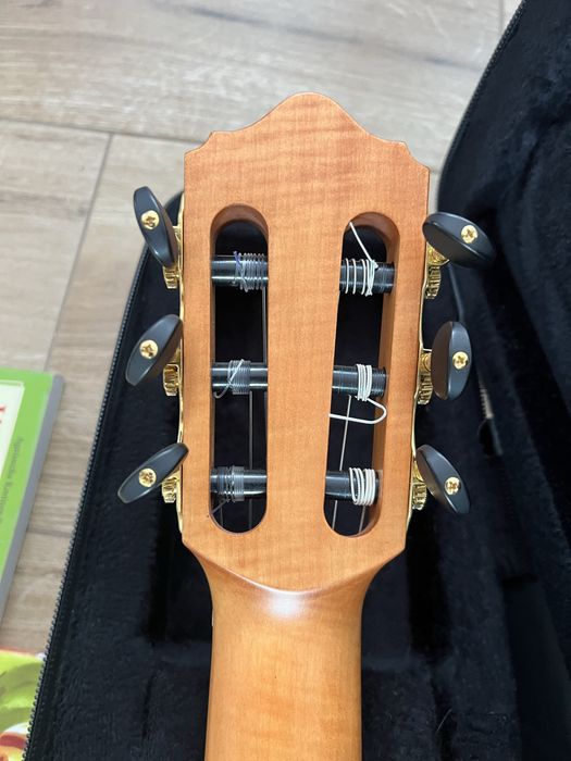 Gitara klasyczna 4/4 Kantare Dolce C dur + futerar i ksiazki