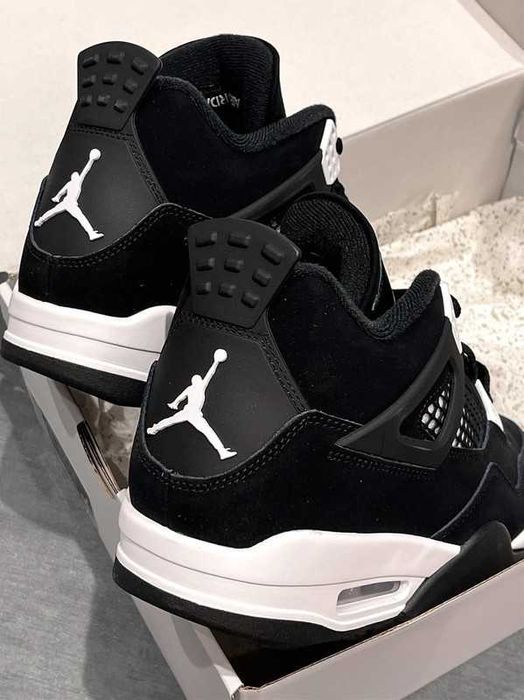 Jordan 4 Retro White Thunder EU.38