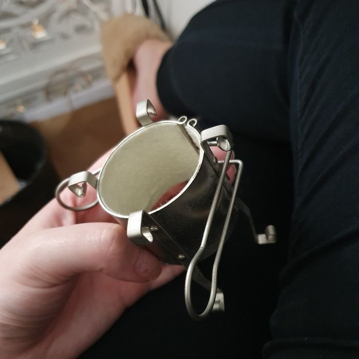 Koszyk na mikrofon metalowy