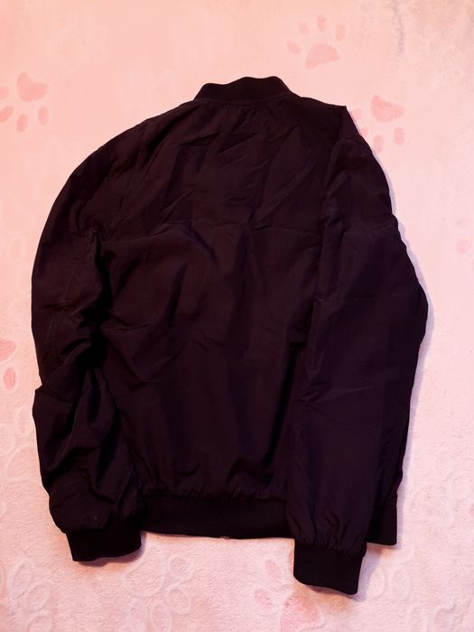 Kurtka bomberka czarna