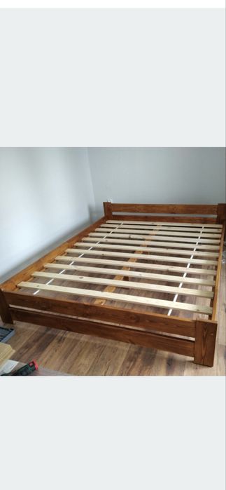 Łóżko  140x200 z materacem