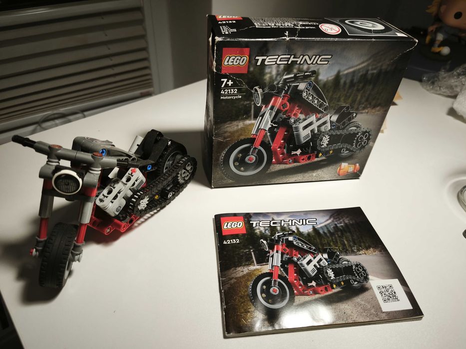 Lego technic motorcycle 42132
