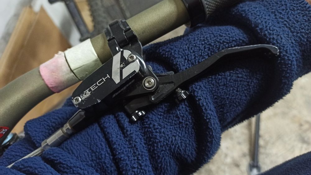 Hamulce Hope tech 4e4 nie 4v4