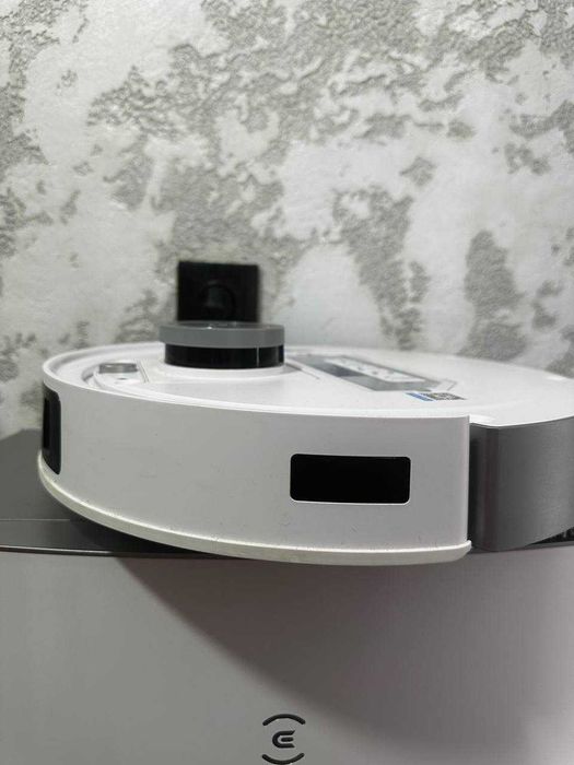 Миючий робот пилосос зі станцією ecovacs t20 omni стан чудовий!