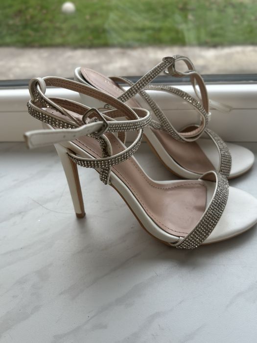 Туфельки блискучі