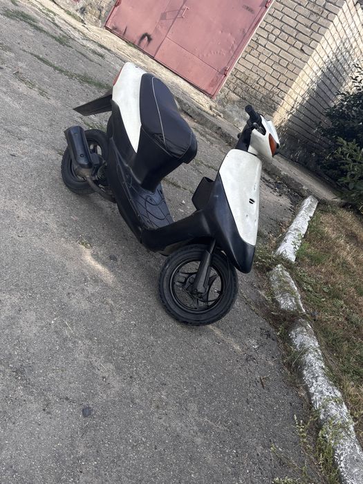 Скутер Suzuki lets 2