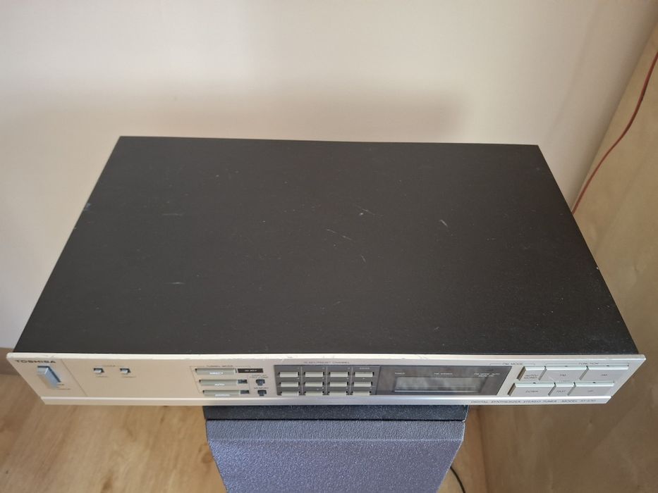 Tuner Toshiba ST-S30