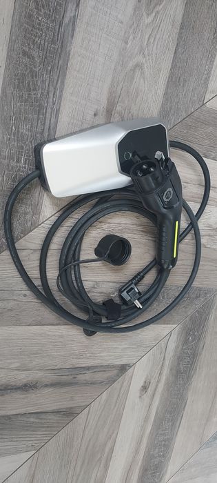 Ładowarka samochodowa 5 pinów, typ 1, auta z USA 3.6kWh.