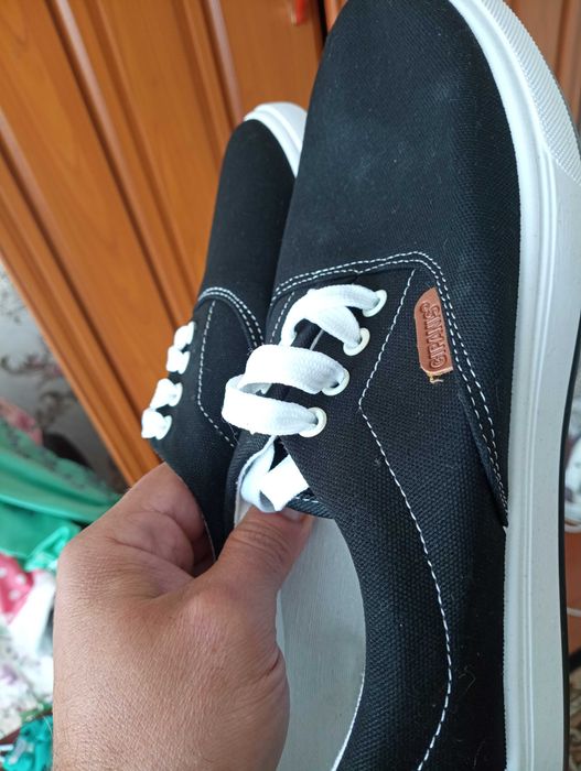 Продам кросівки чоловічі