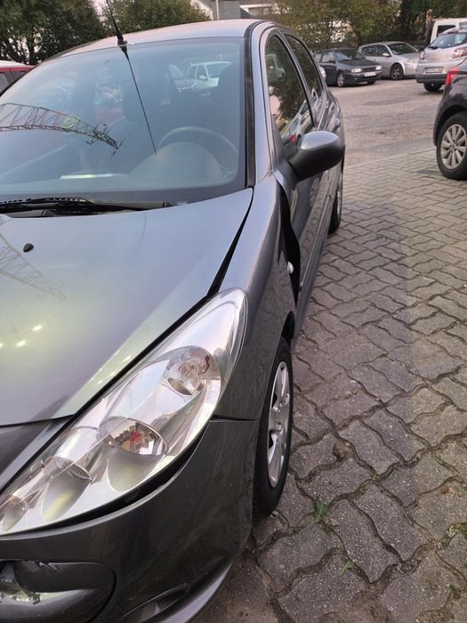 Peugeot 206+ 1.1 Gasolina | 2009 | Ar-condicionado | A CIRCULAR | 2.500€
