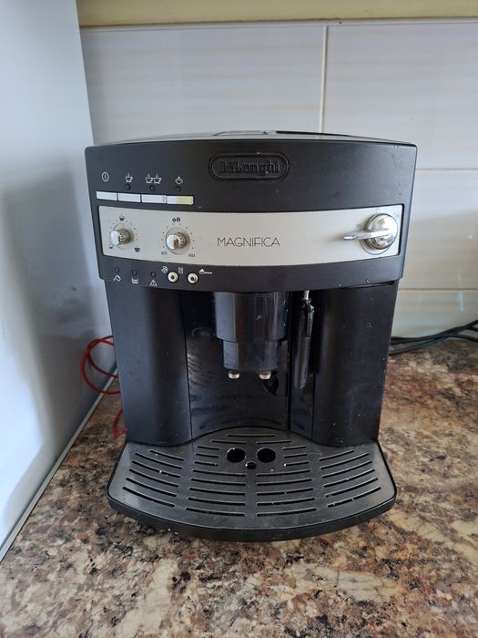 Кофемашина Delonghi Esam 3000.b