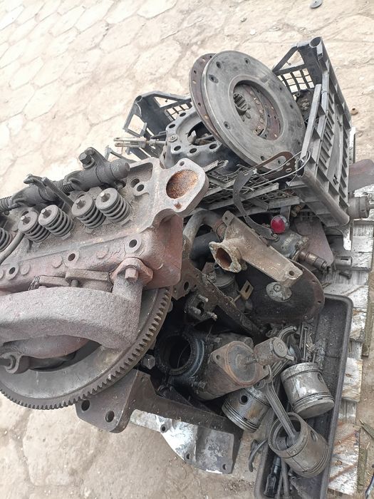 Silnik Ferguson MF benzyna części