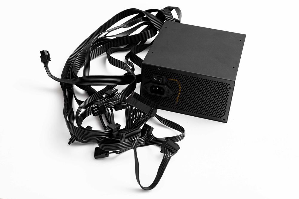 Fonte de alimentação SQ-White 850W