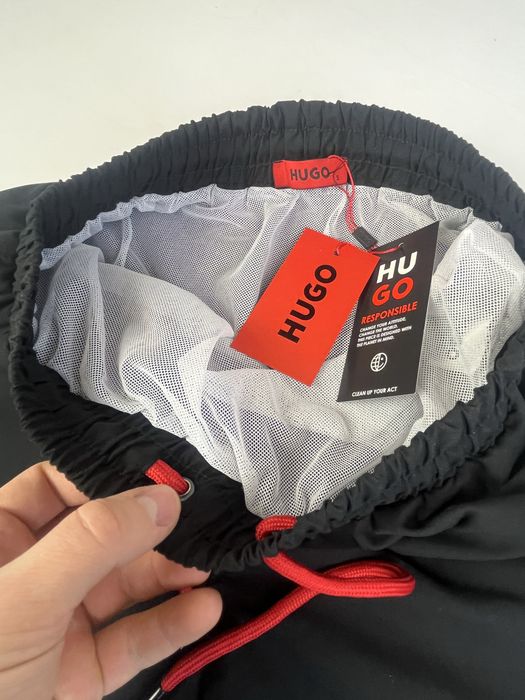 Шорти hugo boss чорні