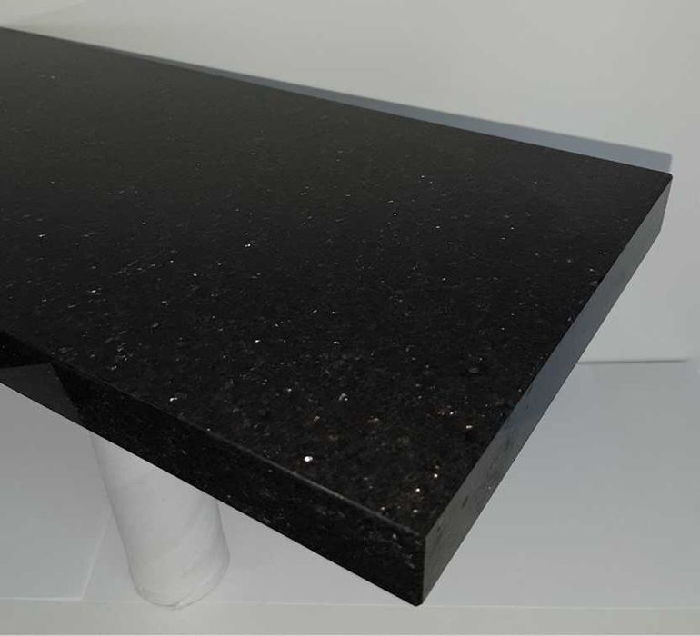 Parapety schody blaty granitowe kominki cena za m2
