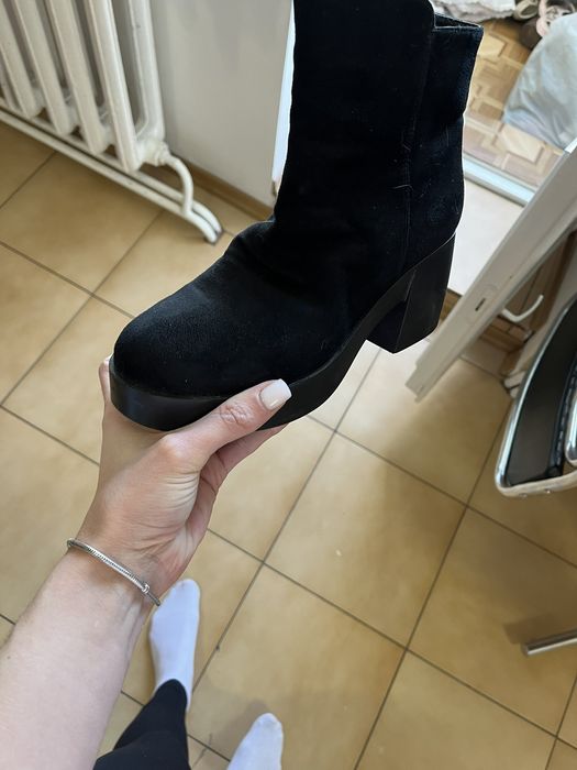 Гарні черевики ' з маленькими дефектами