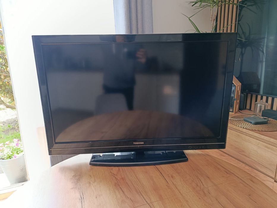 Telewizor Toshiba 40cali Pilot HDMI USB