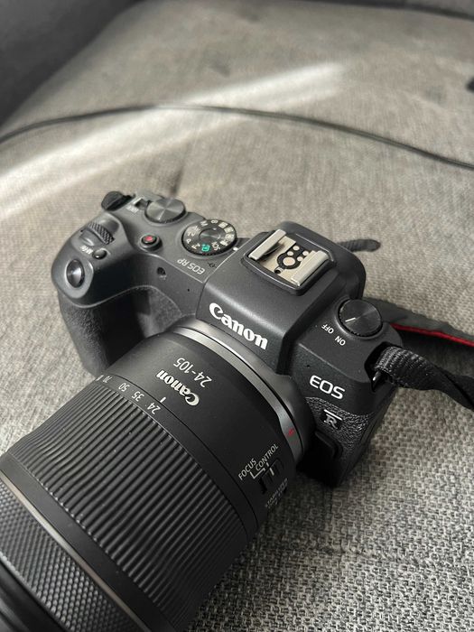 Camera Canon EOS RP + RF 24-105mm F4-7.1 + Adaptador EF-EOS R