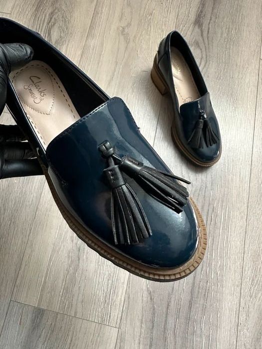 Clarks Somerset mokasyny damskie r 37 granatowe lakierowane
