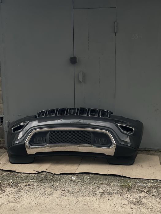 Бампер Jeep Grand Cherokee 2016-2022