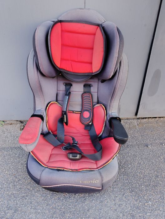 Детское автокресло.