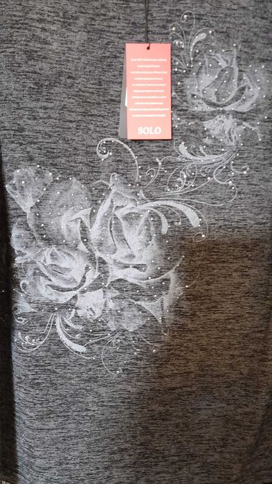 Туніка ,светр чорний спина колір чорний,спереді сірий з принто