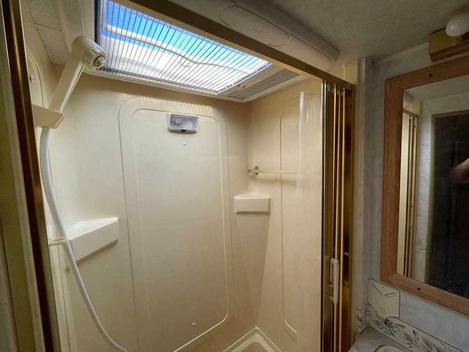 GMC Chevy Pursuit 6,5 V8 Diesel CamperVan