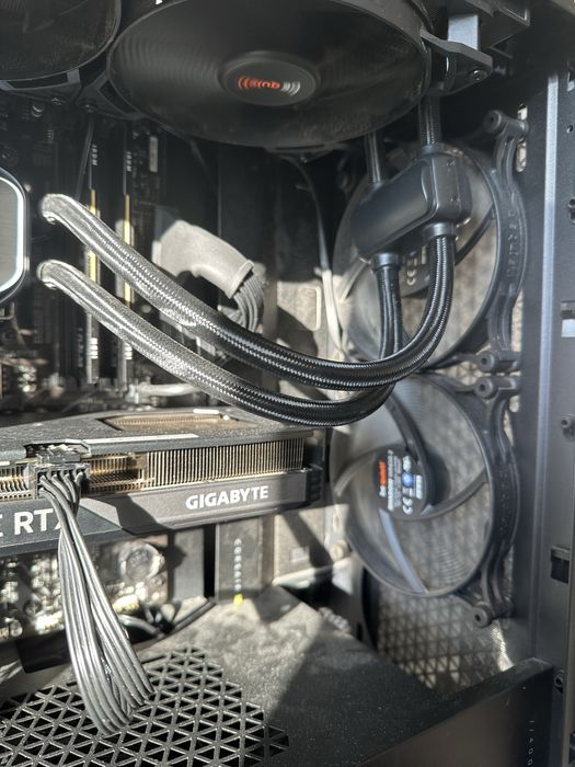 Sprzedam pc do grania i pracy.