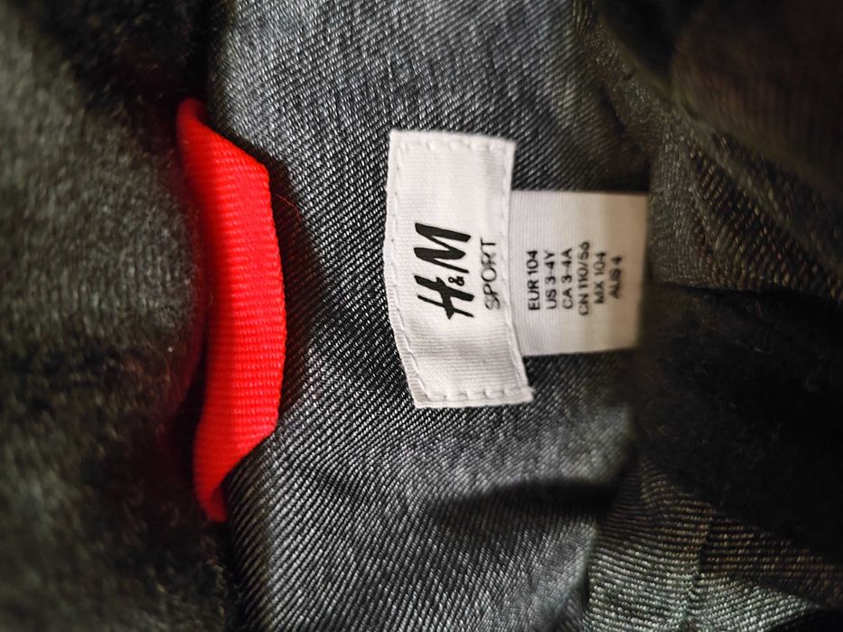 Куртка  H&M Sport 104