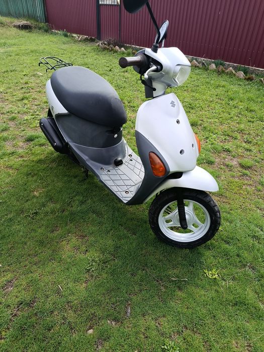 Продам скутер Suzuki Lets 4
