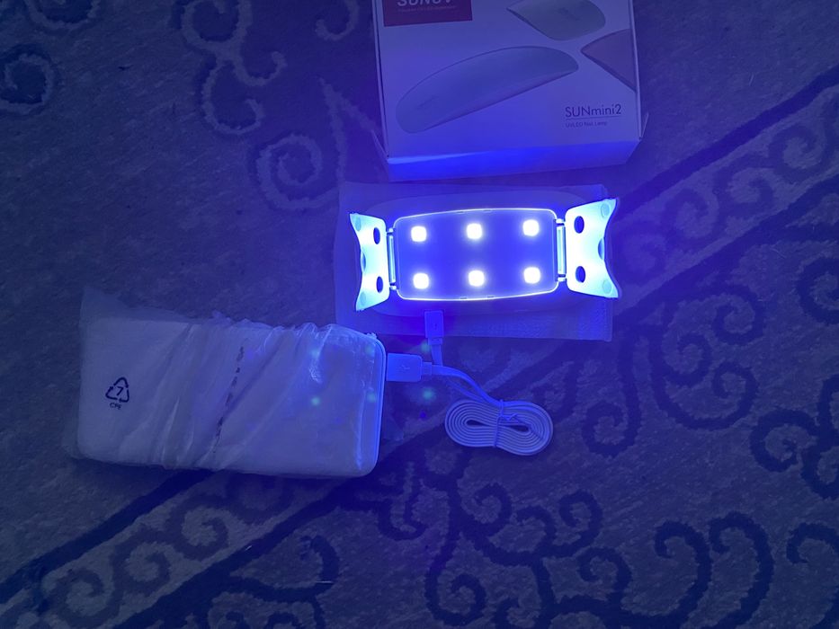 Лампа для нігтів