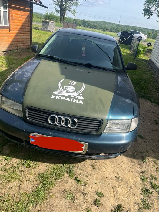 Продам Audi A4.