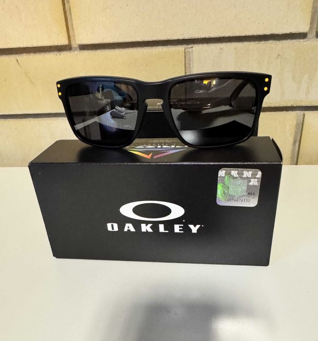 Очки Oakley Holbrook Pittsburgh Steelers с черными линзами Prizm Black