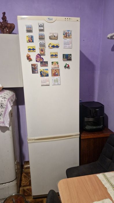 Холодильник Whirlpool