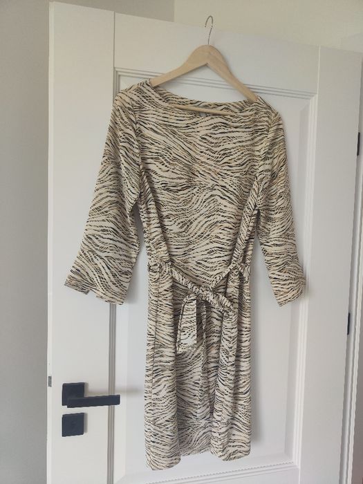 Sukienka H&M 40z paskiem