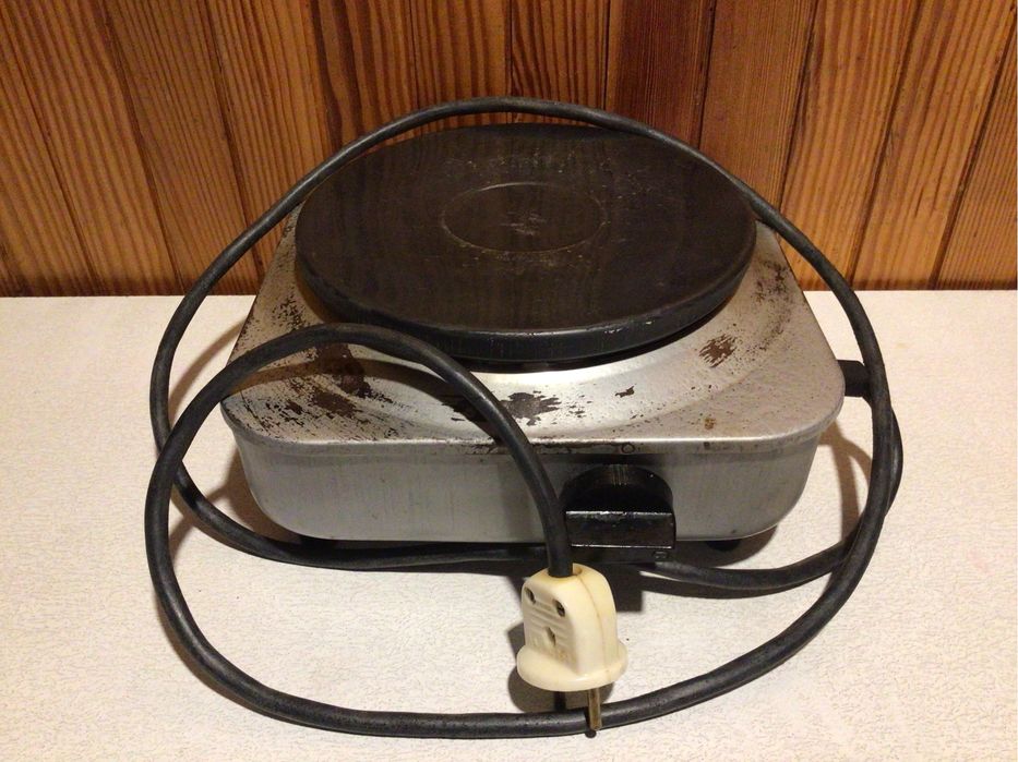 Електроплита  часів  СРСР  22см. - 22см..