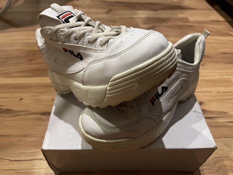 Biale adidasy Fila
