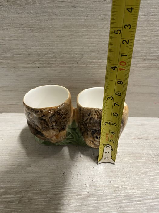 Ceramiczny stojak na dwa jajka