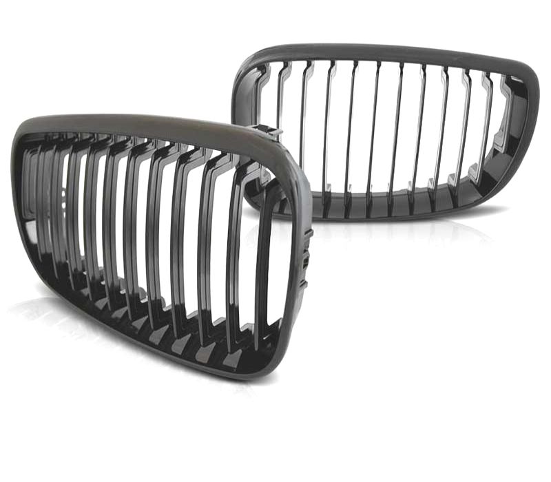 GRELHAS FRONTAIS BMW E81 E87 E82 E88 LOOK M PERFORMANCE PRETO BRILHANTE
