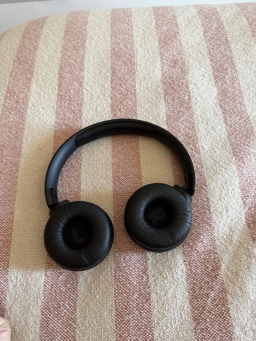 Auscultadores Bluetooth JBL T510