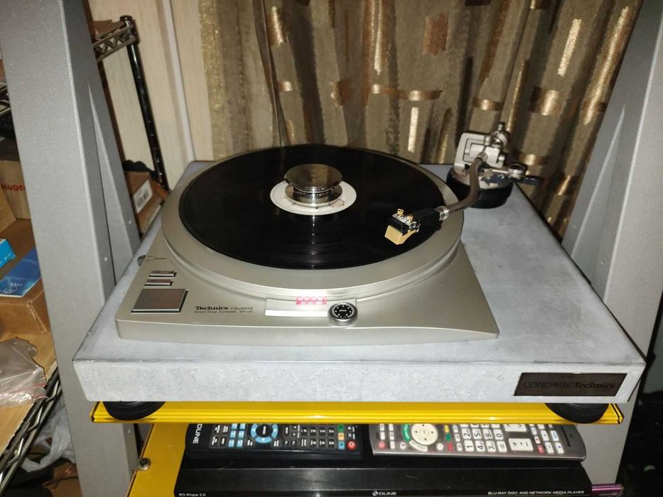Продам LP-проигрыватель Technics