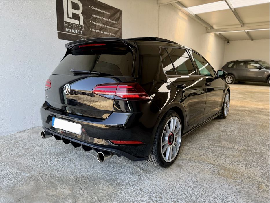 VW Golf 7.5 GTI DSG - Desde 375€ Mês