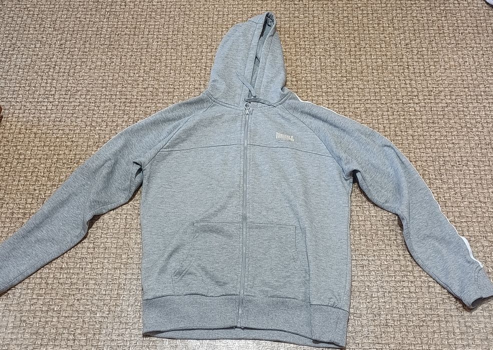 Продам кофту Lonsdale , у гарному стані, розмір Л