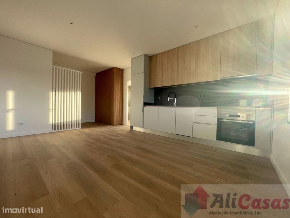 # Apartamento T1 Totalmente Renovado - Pronto a Habitar!