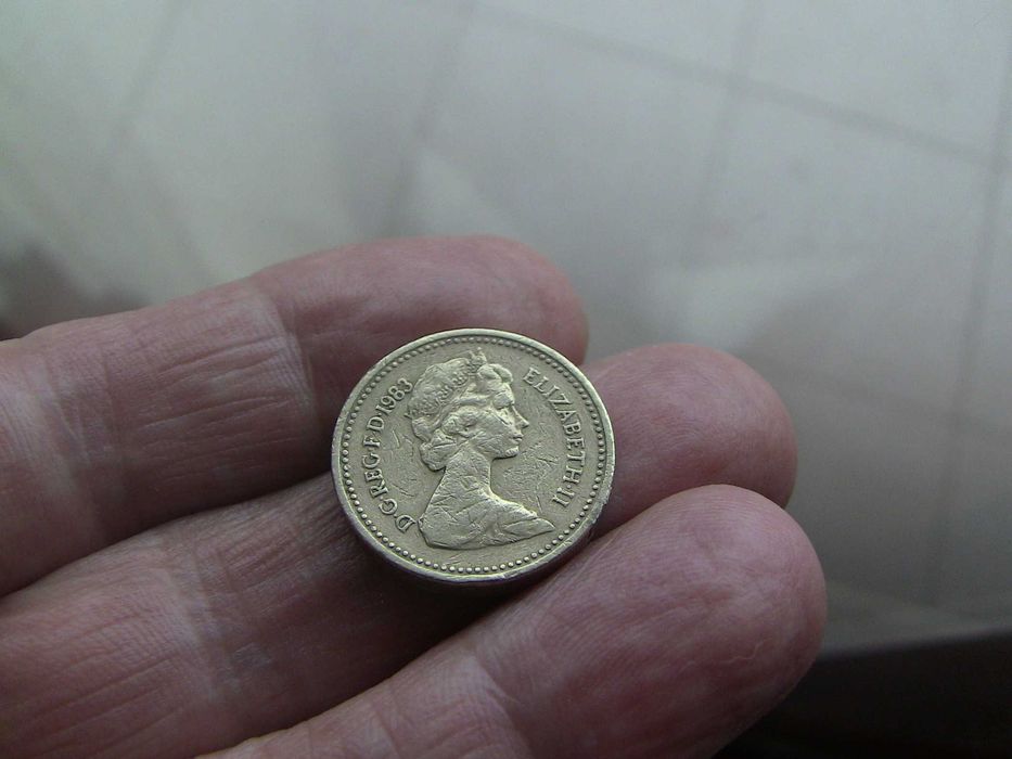 Moeda raríssima de One Pound, Rainha Elizabeth II, 1983
