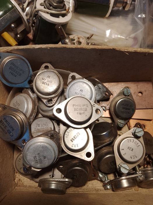 Транзисторы разные есть очень мощные