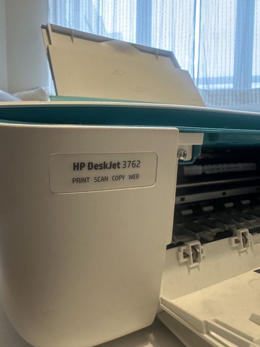 Impressora HP DeskJet 3762 - branca e azul