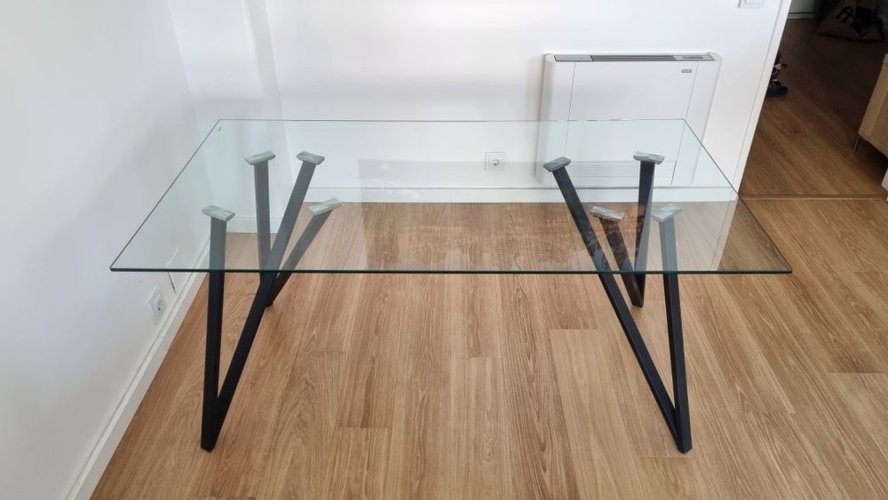 Mesa de refeição em vidro temperado
