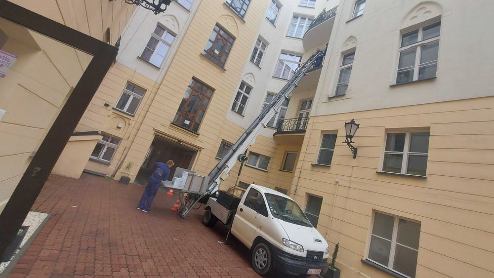 WYNAJEM Winda zewnętrzna Winda meblowa 26m Wyciąg towarowy Dekarski Podnośnik