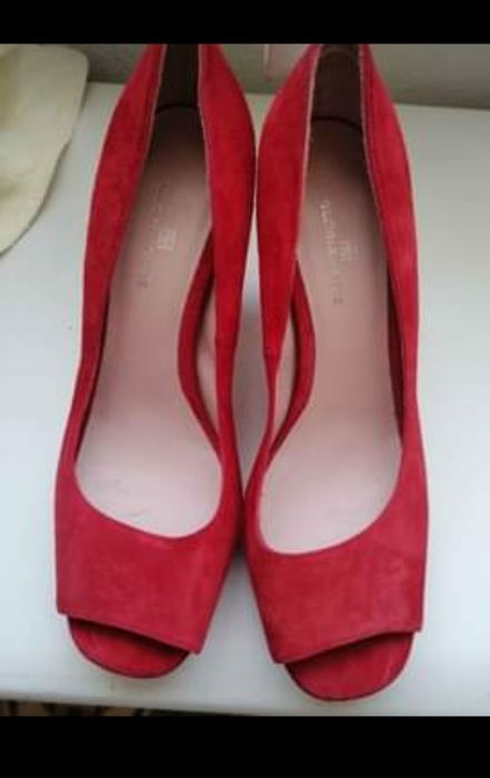 Sapatos de Marca Tamanho 39 Novos